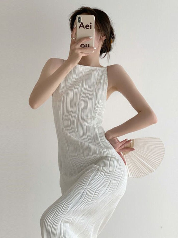 Elegant White Folds Midi Dress2